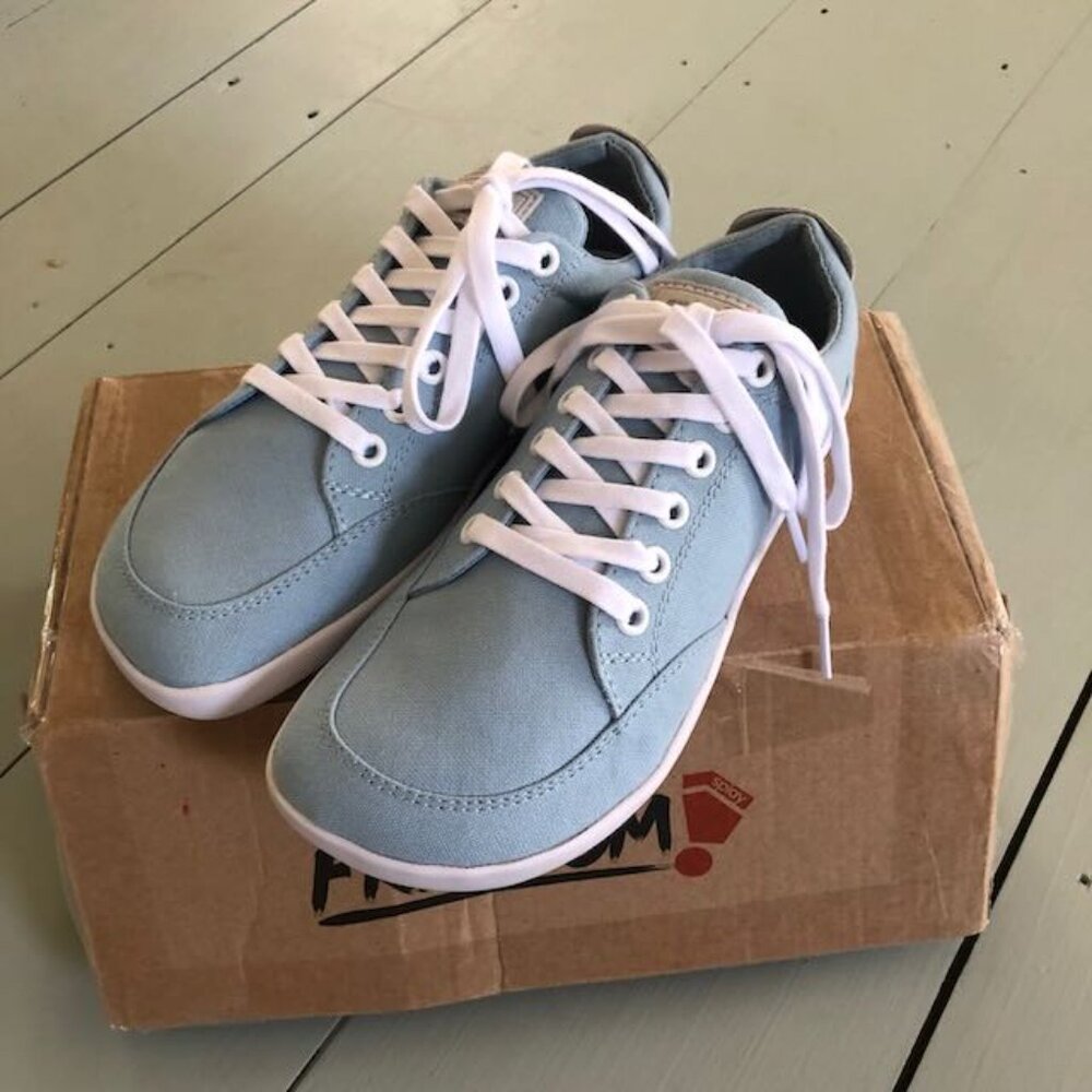 Brand NEW! Splay Light Blue Canvas “Barefoot” Sneakers. Size 4 /Women's 6.